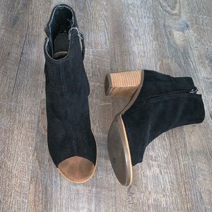 Black heeled booties